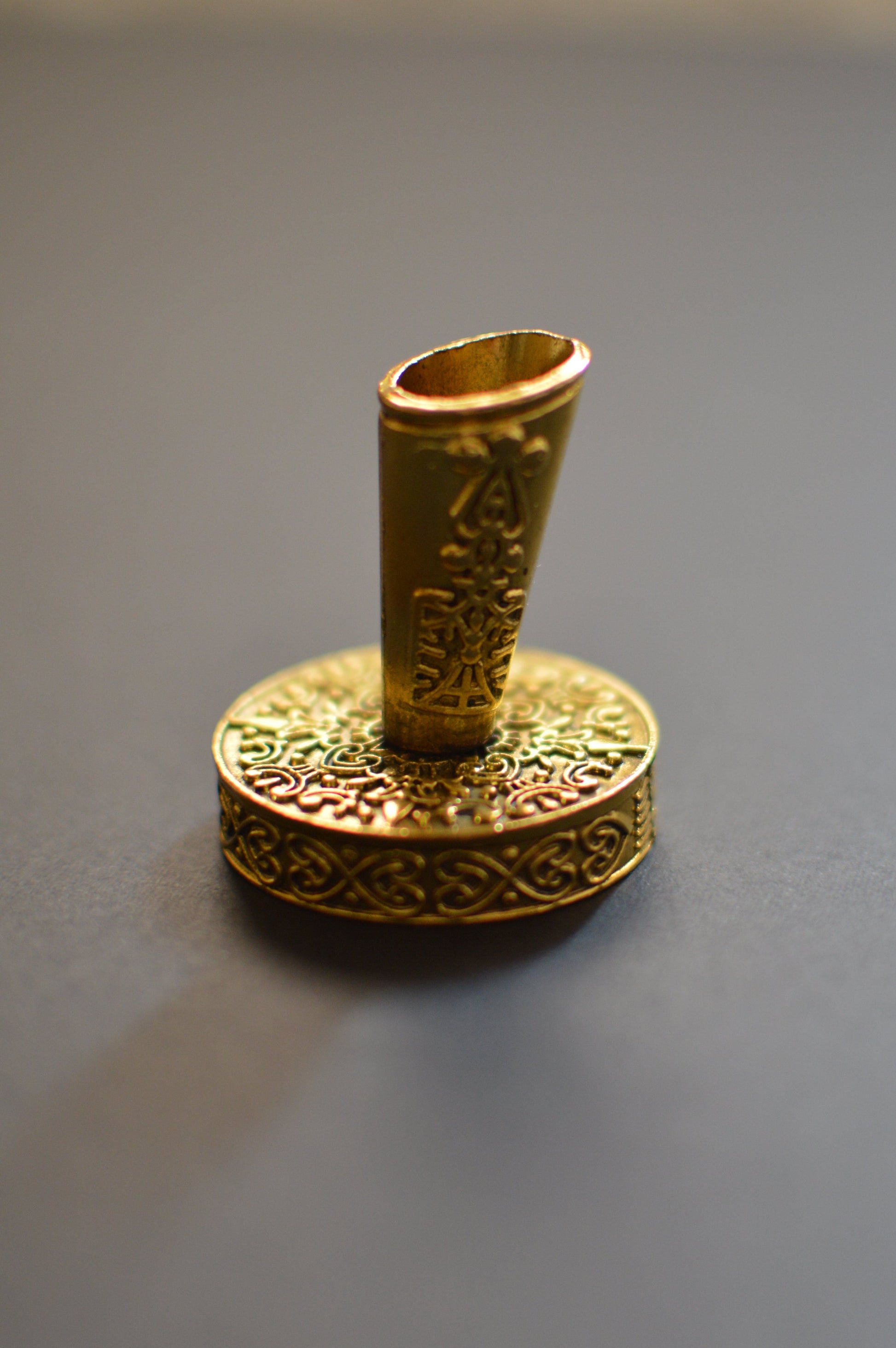 pen holder for feather pen